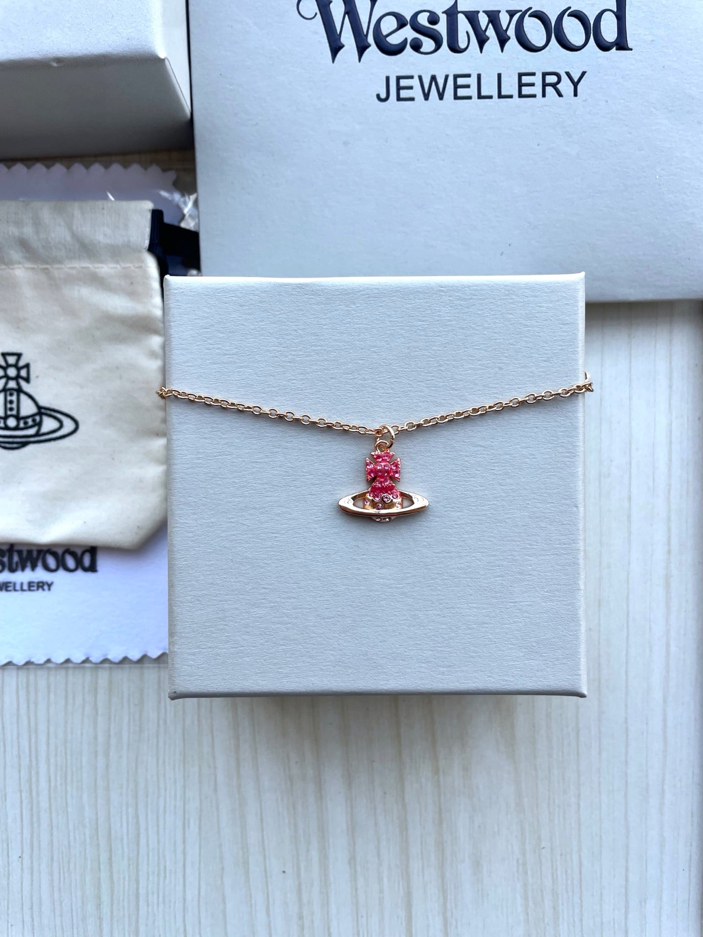 Vivienne Westwood"Planet" Full-Rhinestone Clavicle Necklace