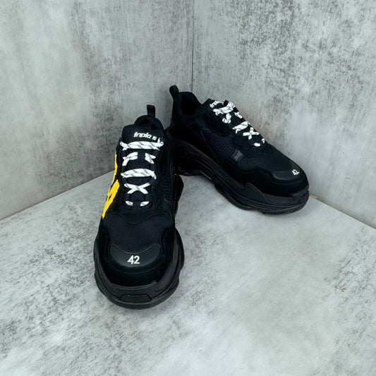Balenciaga Collaboration Couple's Style Shoe