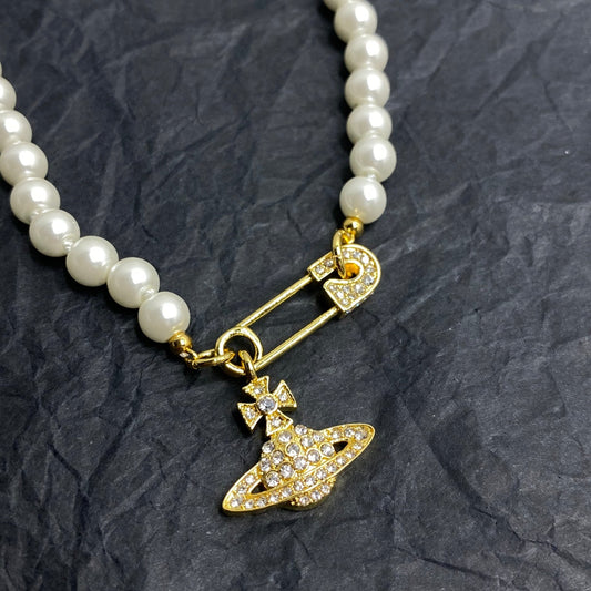 Vivienne Westwood Minimalist Pearl Necklace