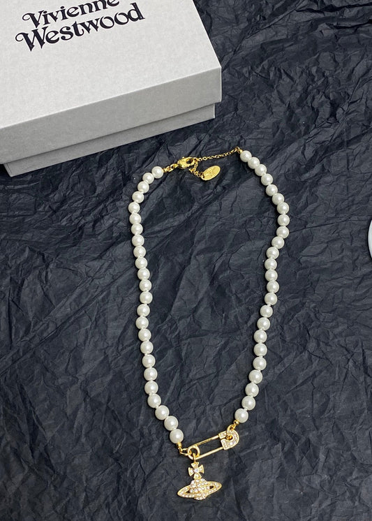 Vivienne Westwood Minimalist Pearl Necklace